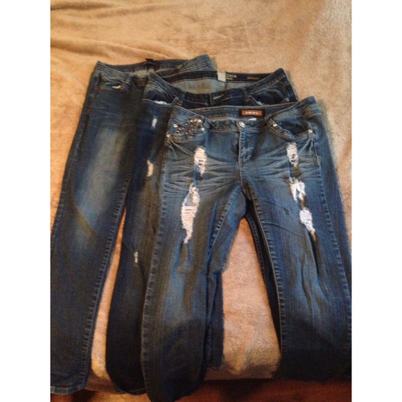 Bundle deal 🔥3 pairs of jeans and maxi dress