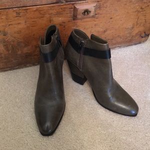 LF NWT olive Dolice bootie 7.5