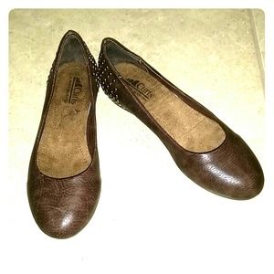 Never worn brown flats with gold stud accents