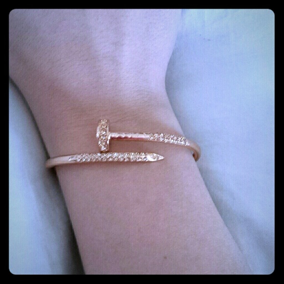 Nail rose gold bracelet