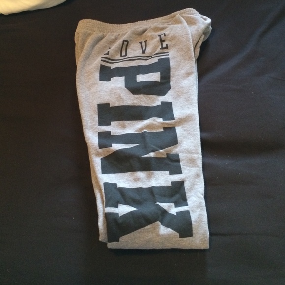 Grey and black crop VS Sweats!