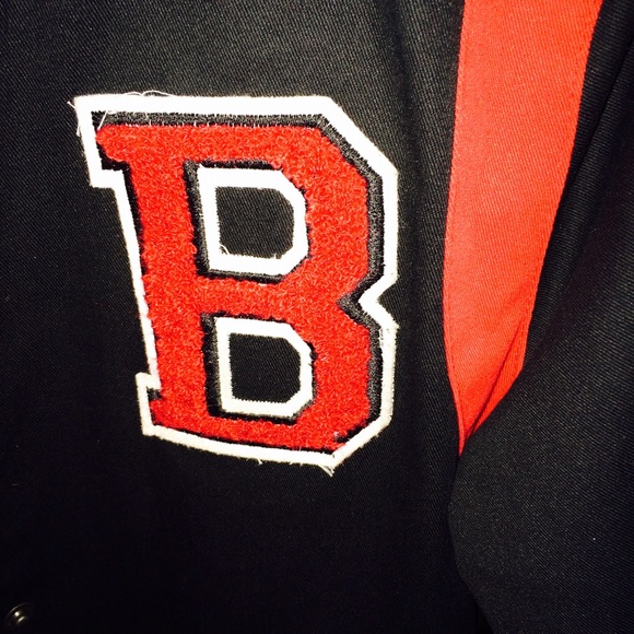 Taking offers! 🎉Host Pick🎉 Varsity jacket - Picture 3 of 4