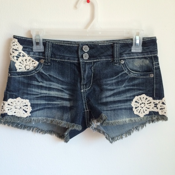 Forever 21 Denim - Denim shorts.
