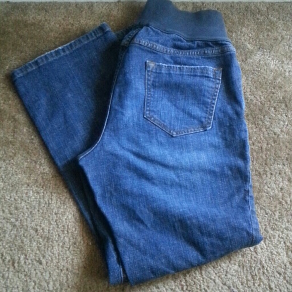 Gently used Old navy Maternity jeans - Picture 2 of 2