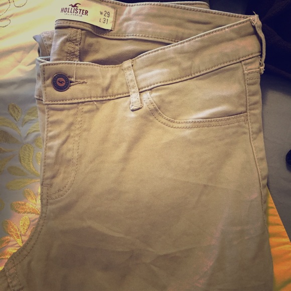 Beige Hollister Skinny Jeans