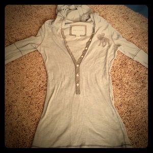 JUNIOR large 3/4 length shirt