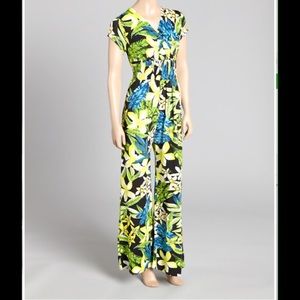 NEW!!! Gorgeous Floral Print Jumpsuit/ No Trades