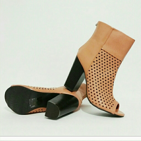 Shoe and hat bundle for @_whitneybear