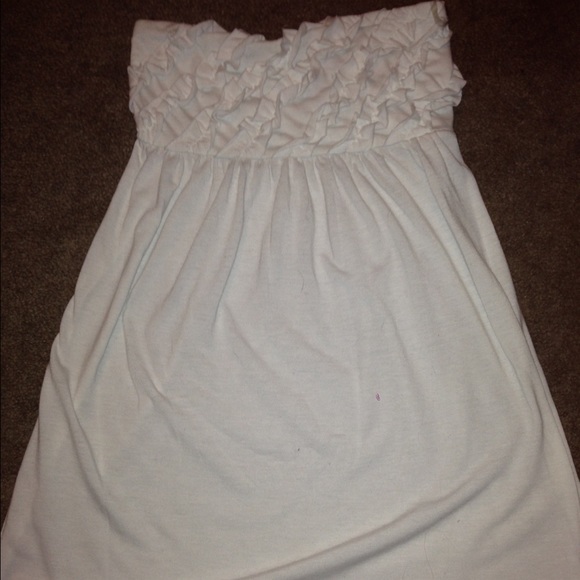 White strapless dress