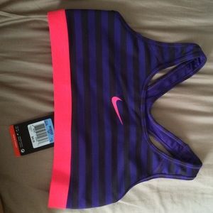 Nike sports bra 🐰EATSER SALE🐰