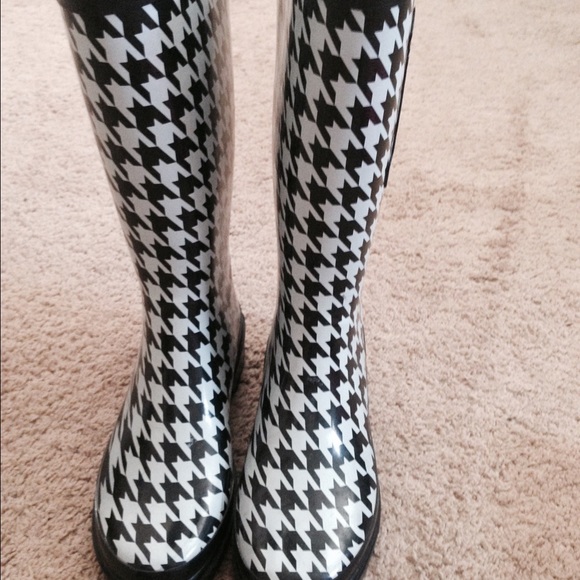 Women's rain boots - Picture 1 of 4