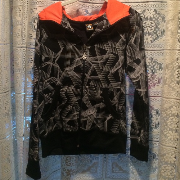 Super warm volcom zip up