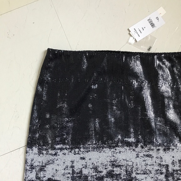 ✨Host Pick✨Joe Fresh sequin skirt - Picture 4 of 5