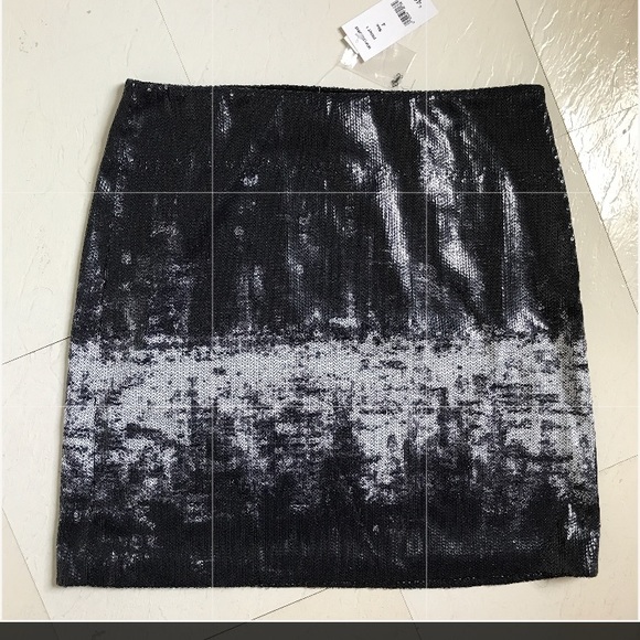 ✨Host Pick✨Joe Fresh sequin skirt - Picture 5 of 5