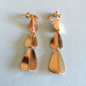 Gorgeous earings going for a quick sale today.