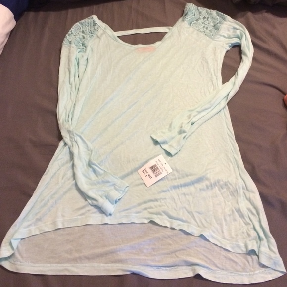 Small Lace shirt (mint) NWT