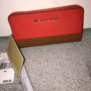 Michael Kors Jet Set Travel Wristlet