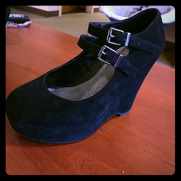 70s style Gianni Bini mary jane platforms