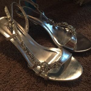 Dress shoes