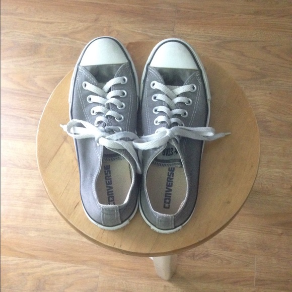 Converse Shoes - Used grey converse