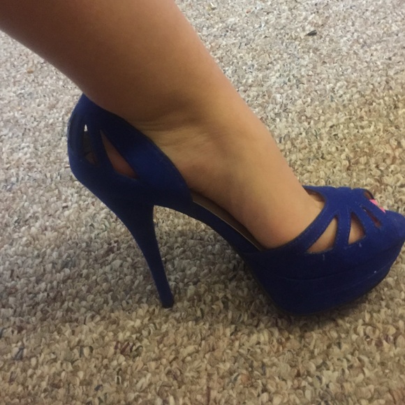Shoe Dazzle Shoes - Blue heels
