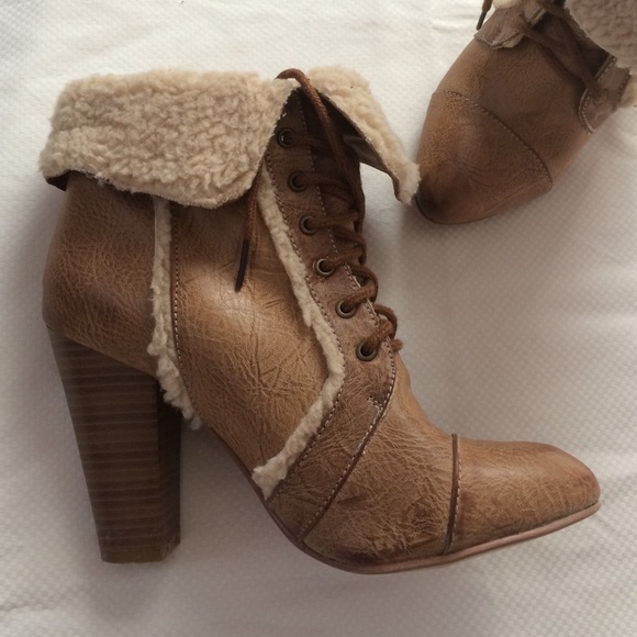 Forever 21 Fur Lace Heeled Boot