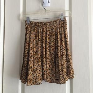 Brandy Melville skirt