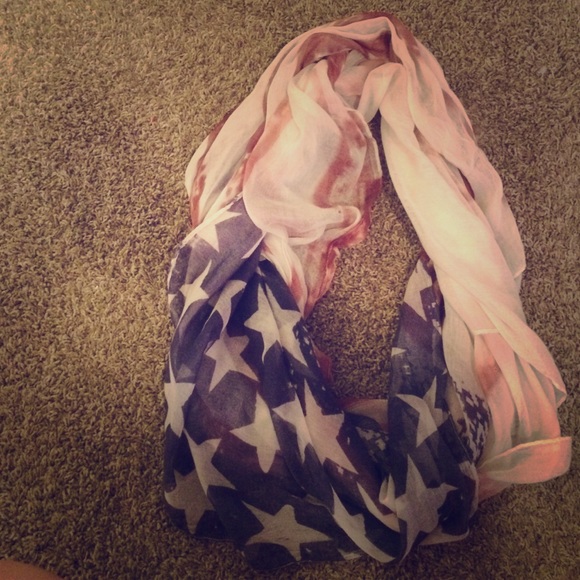American flag scarf 😊
