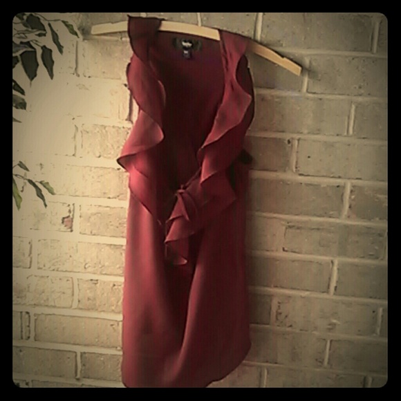 Cranberry,Sleeveless deep V ruffled neckline
