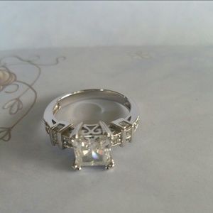 💍💍💍Sterling Silver Princess Cut Ring 💍💍💍