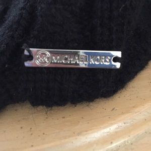 Michael kors rimmed knitted hat