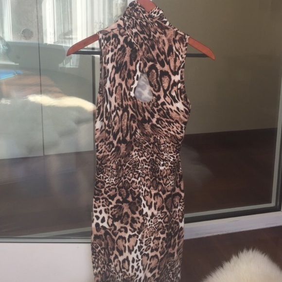 2x HP🎉 Bebe Leopard Print Dress