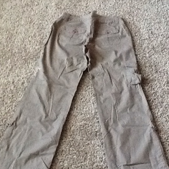 Brown Cargo - Picture 2 of 2