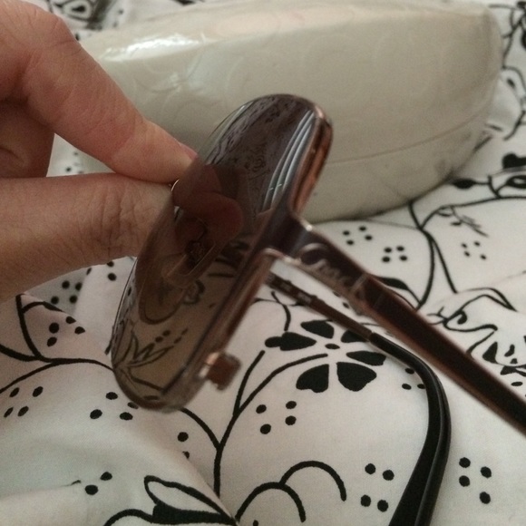 Coach sunglasses - Picture 2 of 3