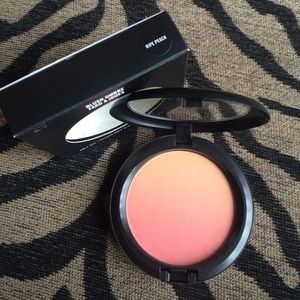 NIB MAC limited ombre blush