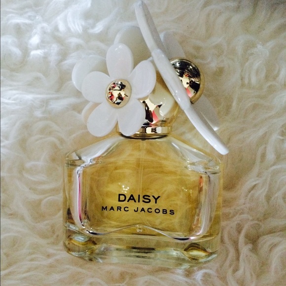 Authentic Daisy by Marc Jacobs perfume.