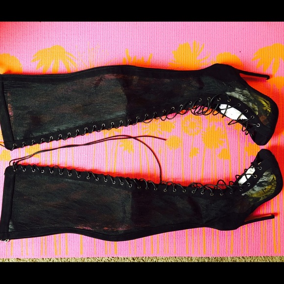 FLASH SALE lace over the knees shoes - Picture 3 of 4