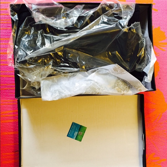 FLASH SALE lace over the knees shoes - Picture 4 of 4