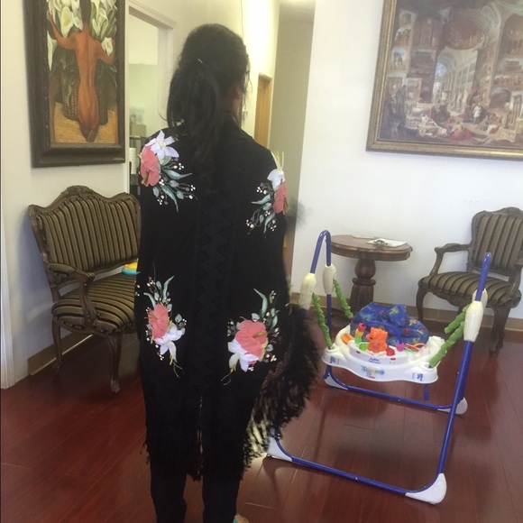 Beautiful wrap - Picture 2 of 3