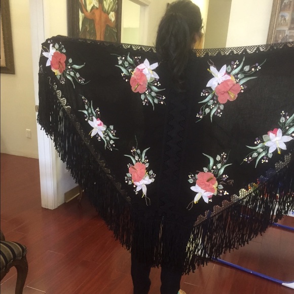 Beautiful wrap - Picture 3 of 3