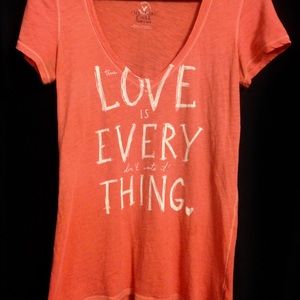 "love is everything" t-shirt❣