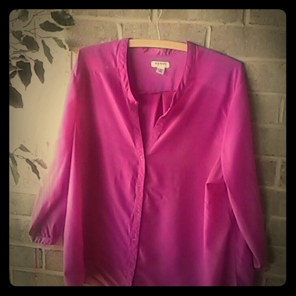 Quarter sleeve posh purple blouse