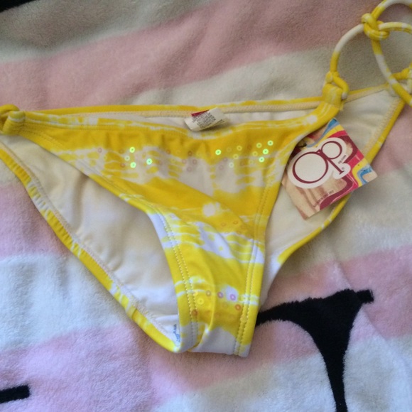 Yellow bottoms