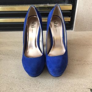 Shi by Journeys Blue Heels