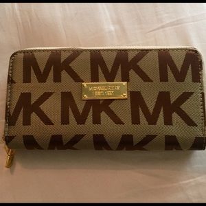 Michael Kors wallet