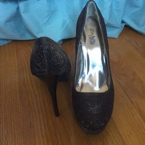 Super cute heals brown with chopper shine