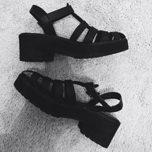 🌹 alba flatform sandals 🌹