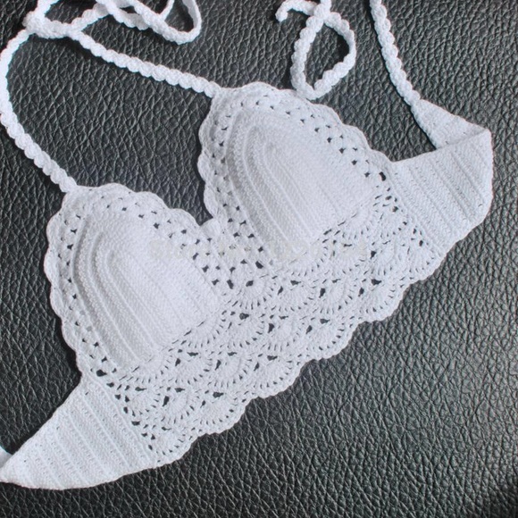 Tops - White crochet triangle bikini top