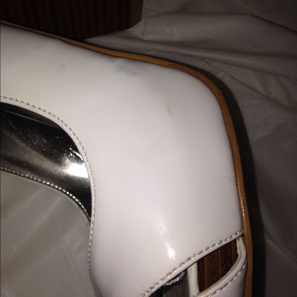 White heels !! - Picture 4 of 4