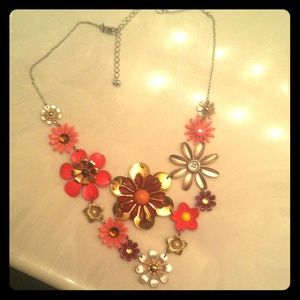 Flowered necklace